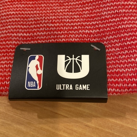 Chicago bulls beanie Pom knit hat nwt - Picture 3 of 5